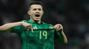مهاجم السعودية يبدد الشكوك حول إصابته قبل مواجهة أوروجواي
                
                شارك عبد الله الحمدان مهاجم المنتخب السعودي في التدريبات الجماعية للأخضر فجر الخميس بتوقيت مكة المكرمة ليبدد الشكوك حول إصابته.
                الخميس، 11 يونيو 2026 – 11:59